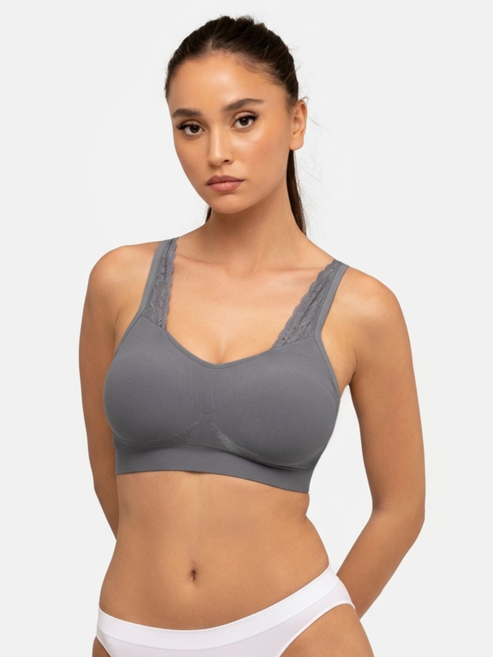 UNDEROUTFIT-The Comfort Bra With Adjustable Lace Straps-445-Gray